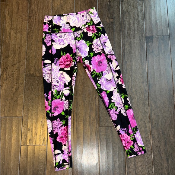 Victoria's Secret Pants - Victoria's Secret Pink and Purple Floral Leggings size 4 LIKE NEW CONDITION